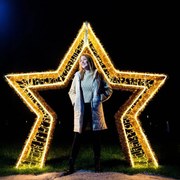 DECOLED LED hviezdicová brána teplá biela 510 × 410 × 75 cm, 36 V, výkon 95,2 W, zo 4 častí