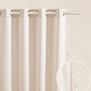 Svetlokrémový záves Lara na strieborné kruhy so strapcami 140 x 250 cm