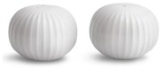 Set bielej soľničky a koreničky z porcelánu Kähler Design Hammershoi