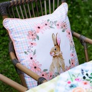 Ružový károvaný vankúš s králikmi Rabbio - 45*15*45cm