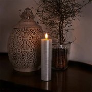 SIRIUS Vosková LED svíčka Sille, 20cm, stříbrná, prům. 5cm