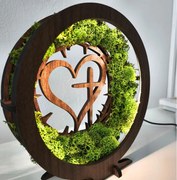 Drevená LED lampa s machom – Srdce a Kríž I SENTOP LED0582