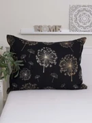 Bavlnená obliečka na vankúš Renforcé 70 x 90 cm – Púpavy čierne