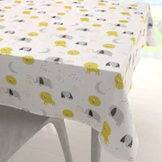 Biante Detský bavlnený štvorcový obrus Sandra SA-649 Slony a levy na bielom 40x40 cm
