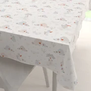 Biante Detský bavlnený obdĺžnikový obrus Sandra SA-614 Veselé vtáčiky na bielom 50x100 cm