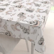 Biante Detský bavlnený obdĺžnikový obrus Sandra SA-462 Slony so sivohnedou dúhou na bielom 50x100 cm