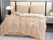 Dekorstudio Obojstranné plyšové posteľné obliečky PMK-03 v béžovej farbe Rozmer posteľných obliečok: Šírka x Dĺžka: 160x200cm + 2 ks 70x80 cm