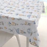 Biante Detský bavlnený štvorcový obrus Sandra SA-469 Zvieratká s padákmi na svetlo modrom 50x50 cm