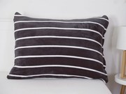 Obliečka na vankúš mikroplyš 70 × 90 cm - Kamala tmavosivá