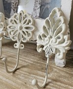 Béžový antik nástenný háčik s ornamentom - 8*1*16,5 cm