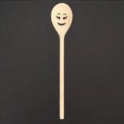 AMADEA Drevená vareška s tvárou, masívne drevo, dĺžka 30 cm