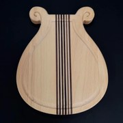 AMADEA Drevená doštička s drážkou v tvare lýry, masívne drevo, 20x18x2 cm