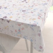 Biante Bavlnený obdĺžnikový obrus Sandra SA-290 Farebné lučne kvety na bielom 50x100 cm