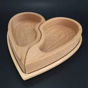 AMADEA Drevená miska v tvare poleného srdca s podnosom, masívne drevo, 27x27x5 cm