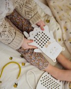 Montessori drevená prepletacia hračka - pani medvedica