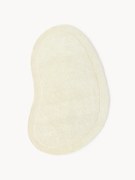 Ručne tuftovaný vlnený koberec v organickom tvare Kadey