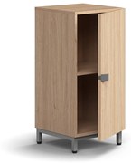 Skriňa QBUS, 1 polica, na nožičkách, s madlom, 868x400x420 mm, strieborná, dub