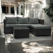 Tmavohnedá ratanová súprava so stolíkom a sivými vankúšmi