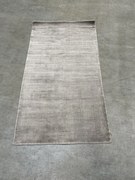 Obsession, POŠKODENÝ Ručne tkaný kusový koberec Maori 220 Silver, 80x150, šedá, chodba / predsieň