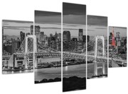 Obraz - Veľkomesto s červenou vežou (150x105 cm)