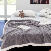 Hrejivá barančeková deka Homa KOBELA GREY