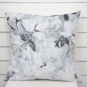 Biante Zamatová obliečka na vankúš Tamara TMR-006 Designové kvety na sivom 30 x 50 cm