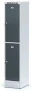 Alfa 3 Šatníková skrinka S6 na sokli s úložnými boxami, 2 boxy, 1920 x 400 x 500 mm, otočný zámok, tmavosivé dvere