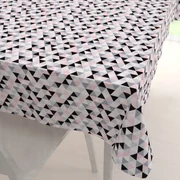 Biante Bavlnený obdĺžnikový obrus Sandra SA-110 Ružovo-čierno-sivé trojuholníčky 50x100 cm