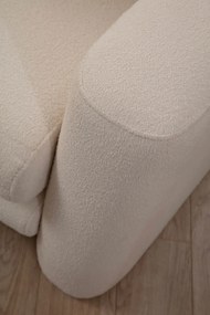 Pohovka Selina s minimalistickým dizajnom