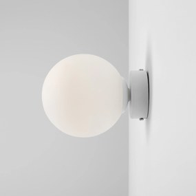 BALL WHITE | Nástenná lampa v bielom prevedení Veľkosť: S