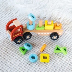 Drevený triediaci a stohovací kamión