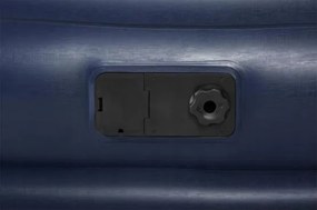 Nafukovací matrac s pumpou