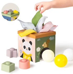 Box s aktivitami Play & Discover