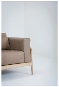 Svetlohnedá pohovka z byvolej kože s konštrukciou z masívneho dubového dreva Gazzda Fawn, 210 cm