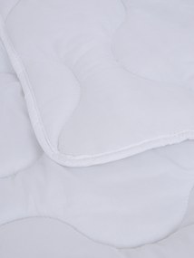 Celoročná prešívaná prikrývka z dutého vlákna – 140 x 200 cm