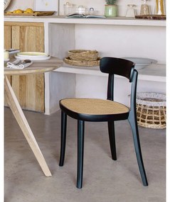 Čierna jedálenská stolička z bukového dreva Kave Home Romane