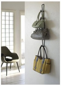 Čierny vešiak na kabelky so zavesením na dvere a 6 háčikmi Yamazaki Kanazawa