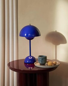 &amp;Tradition Prenosná lampička Flowerpot VP9, cobalt blue 133093A178