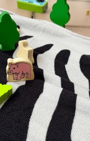 Osuška ZEBRA, čiernobiela 146 x 150 cm, 100% polyester