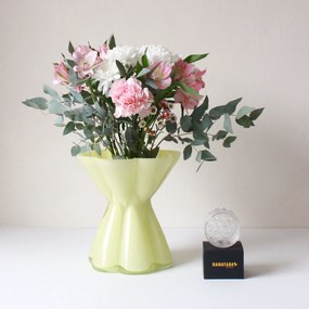 House Doctor Exkluzívny set: Sklenená váza Say / Yellow + aranžovací krúžok Hanataba