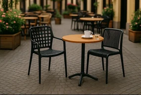Plastová bistro stolička GORDON, čierna