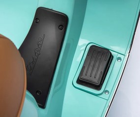Elektrický skúter Vespa GTS Super mätový