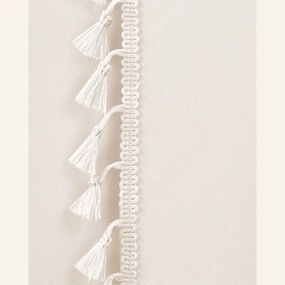 Svetlokrémový záves Lara na strieborné kruhy so strapcami 140 x 250 cm