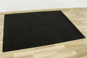 Metrážny koberec Lima 790 čierny