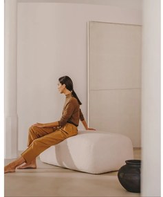 Krémový taburet z textílie buklé Martina – Kave Home