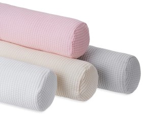 Bellamy Krémový bavlnený vankúš vo forme valčeka WAFFLE 13x60 cm