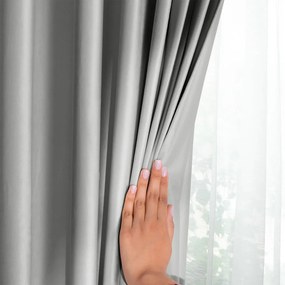 Svetlosivý zamatový dimout záves 140x270 cm Eyelets – Restilo