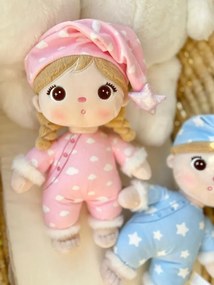 Bábika v pyžamku – nežná spoločníčka na zaspávanie