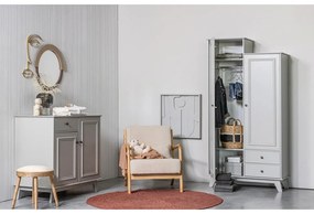 Svetlosivá nízka detská komoda z borovicového dreva 98x93 cm Lily – WOOOD