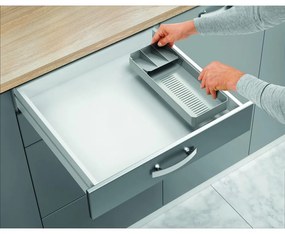 Sivý plastový príborník do zásuvky 15 x 49 cm – Metaltex